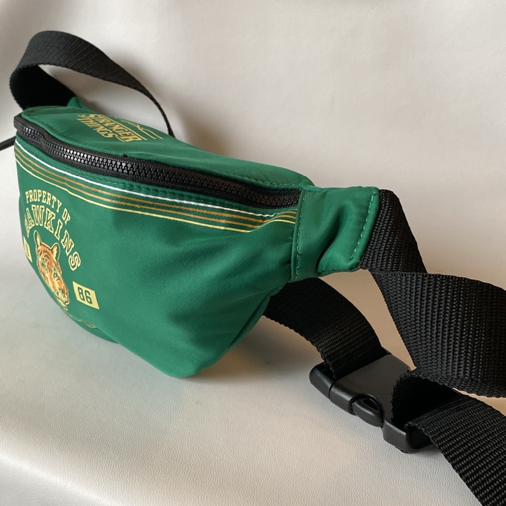 Stranger Things Fanny Pack - Picture 3 of 7